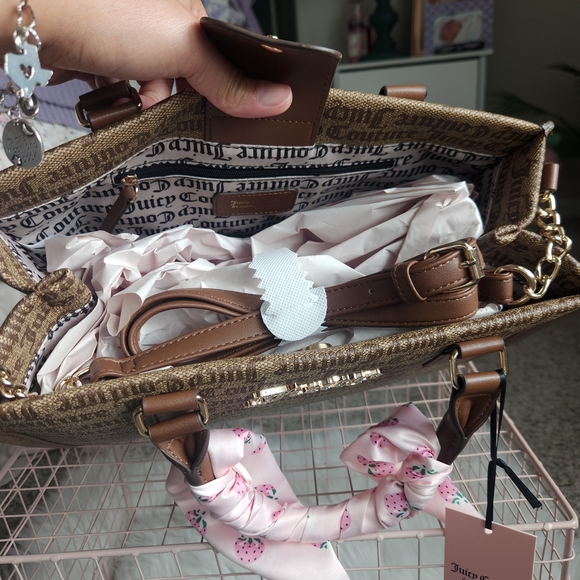 Juicy Couture Drama Queen Totebag - Picture 4 of 4